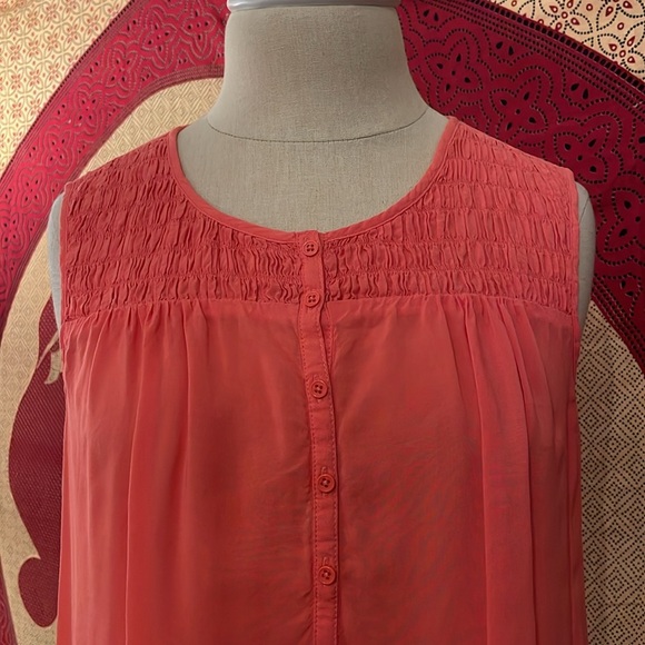 EUC Boden salmon smocked sleeveless top - Picture 4 of 6